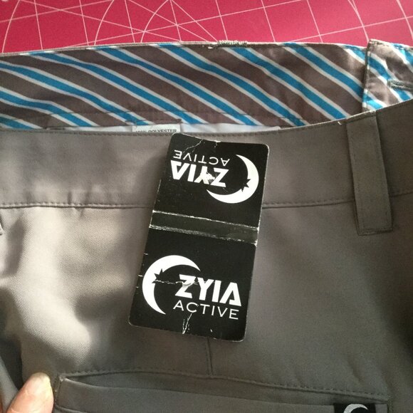 NWT Brand new men's Zyia active wear pants size medium gray - Picture 1 of 8